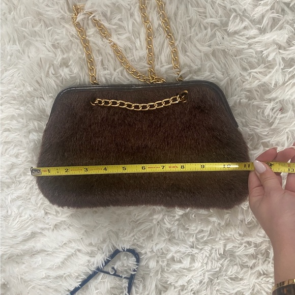 Vintage Victoria’s Secret Chain Faux Fur Purse - Picture 5 of 5